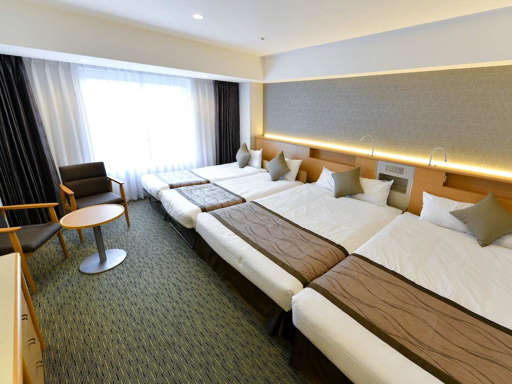 4人部屋 西館 (禁煙) 客室1 | 成田東武ホテルエアポート
