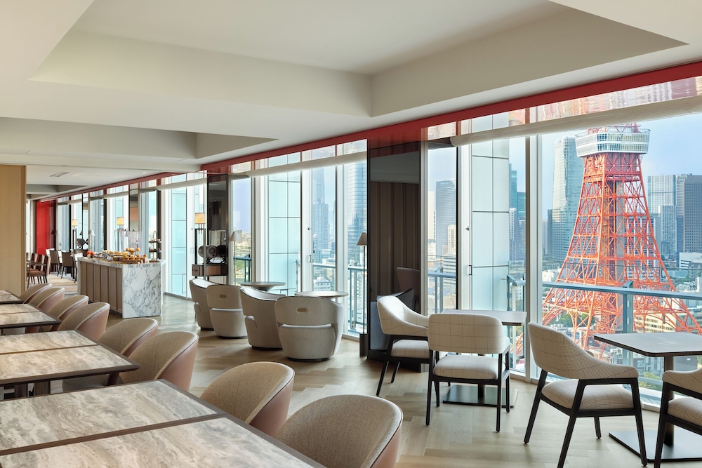 パノラミック キング 禁煙 クラブラウンジアクセス付き (20-27F) エグゼクティブ ラウンジ10 | ザ・プリンス パークタワー東京 - プリファード ホテルズ & リゾーツ LVX コレクション