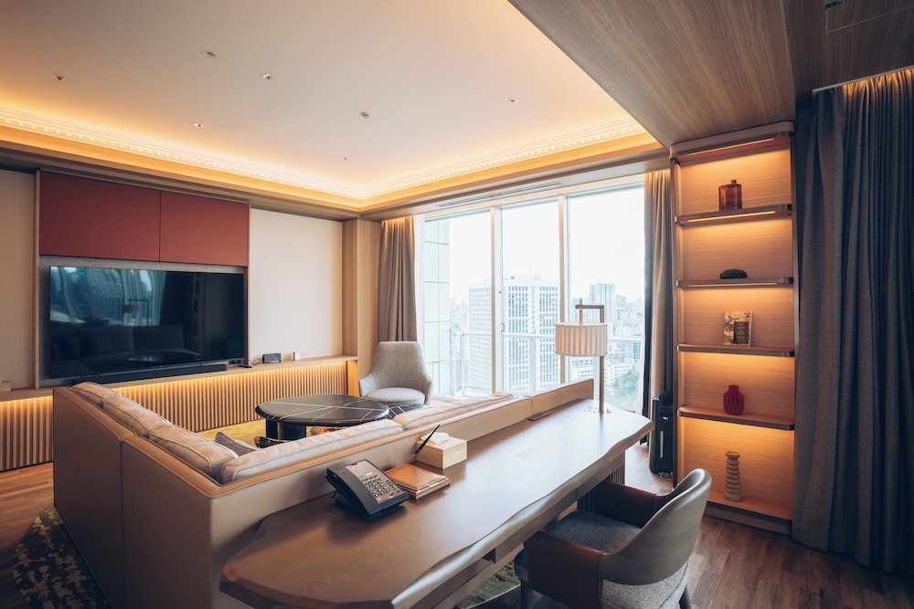 タワービュースイート 禁煙 クラブラウンジアクセス付(32F) リビング エリア1 | ザ・プリンス パークタワー東京 - プリファード ホテルズ & リゾーツ LVX コレクション