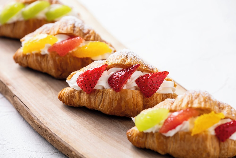 パノラミック キング 禁煙 クラブラウンジアクセス付き (20-27F) エグゼクティブ ラウンジ3 | ザ・プリンス パークタワー東京 - プリファード ホテルズ & リゾーツ LVX コレクション