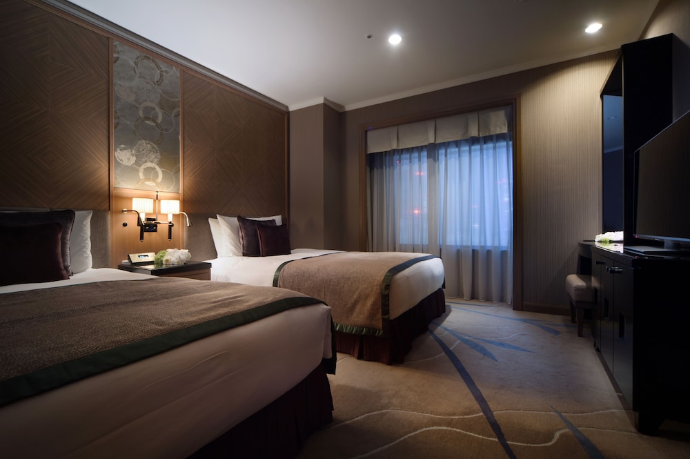 アンバサダースイート 禁煙 (24F) 客室3 | ホテル メトロポリタン