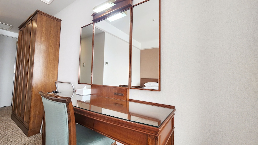 デラックス ツインルーム 禁煙 客室の設備とサービス0 | ベルビューガーデンホテル 関西空港