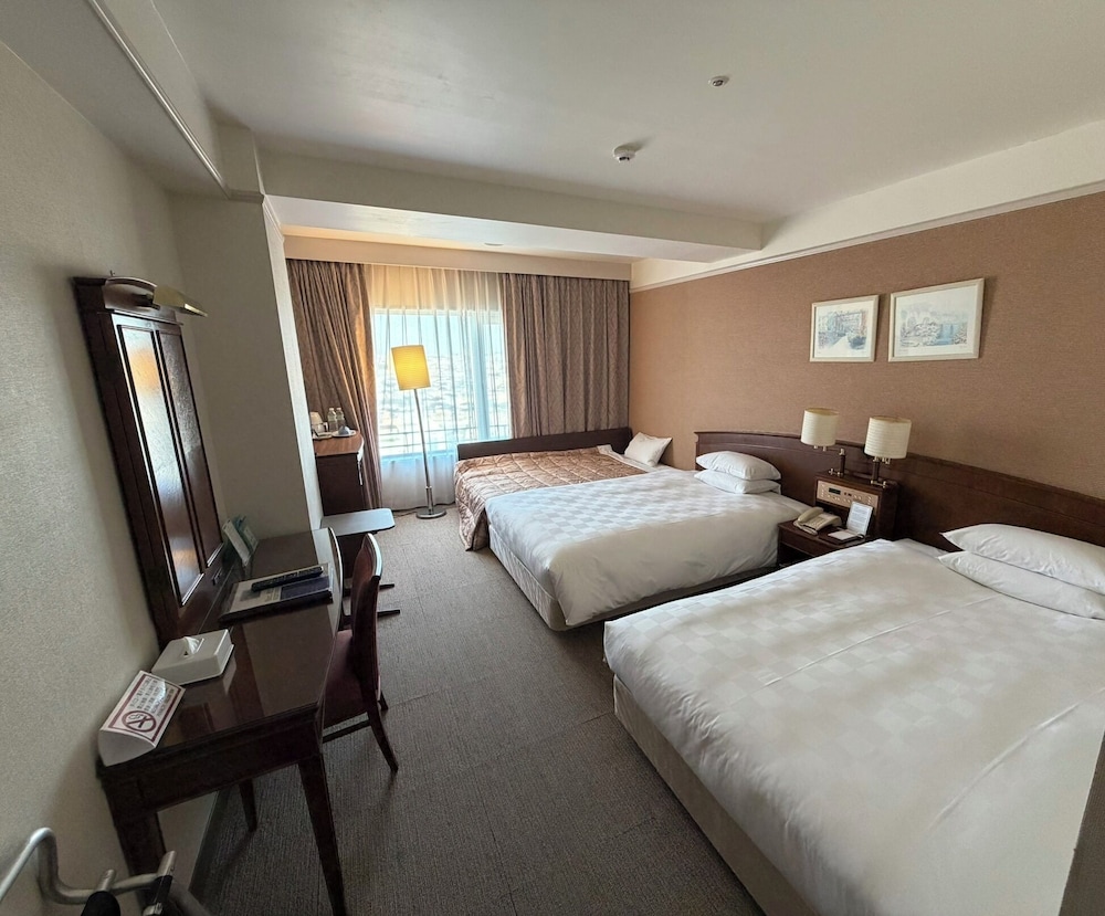 デラックス トリプルルーム (2 beds with 1 extra bed) | ベルビューガーデンホテル 関西空港