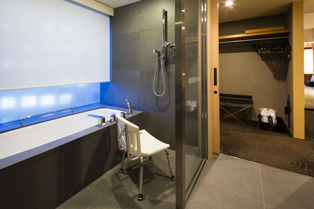 ユニバーサル プレミアコーナーツイン, 禁煙 バスルーム0 | ザ・キャピトルホテル 東急