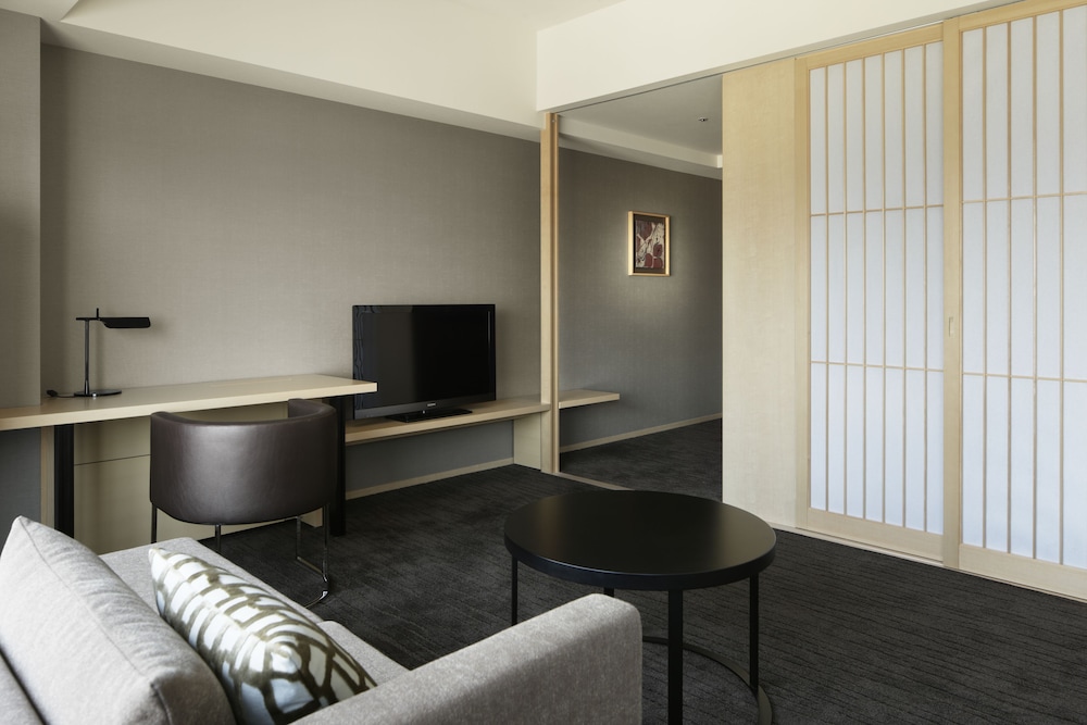 デラックスキング, 禁煙 リビング エリア1 | ザ・キャピトルホテル 東急