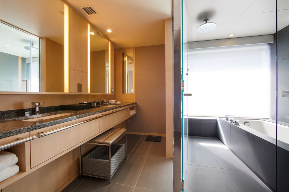 プレミアコーナーツイン, 禁煙 バスルーム2 | ザ・キャピトルホテル 東急