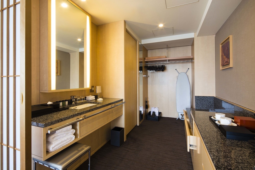 クラブデラックスキング, 禁煙 (朝食&クラブフロア特典あり) 客室1 | ザ・キャピトルホテル 東急