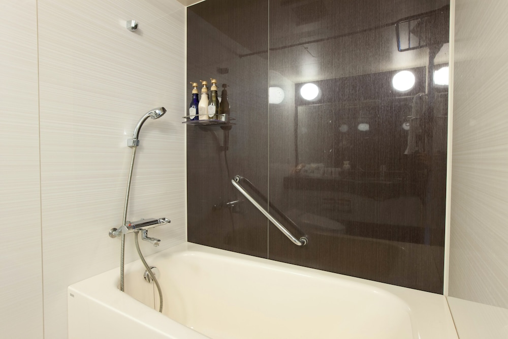 スタンダード ツインルーム 禁煙 バスルーム2 | ホテルサードニクス東京