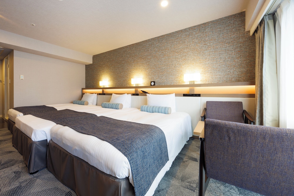 スーペリア トリプルルーム 禁煙 客室3 | ホテルサードニクス東京