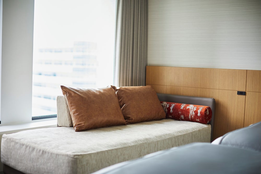 デラックス プラス ツインルーム(トリプル) 客室2 | 京王プラザホテル