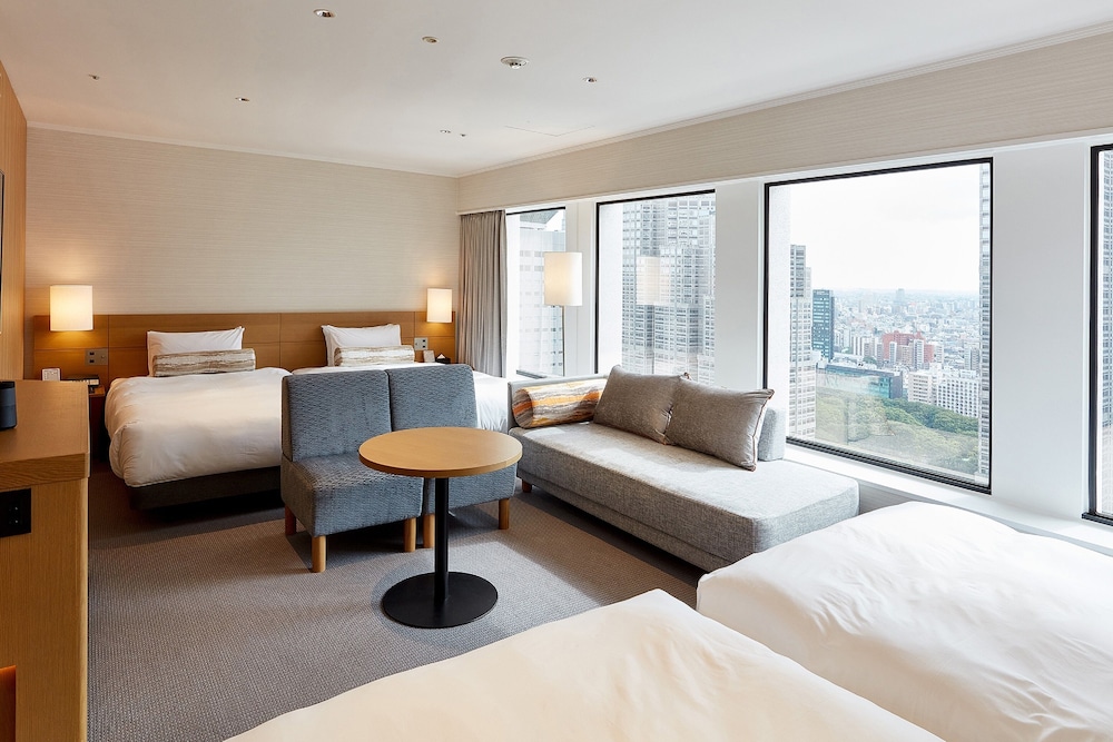 ラグジュアリー ファミリールーム (禁煙) 客室1 | 京王プラザホテル