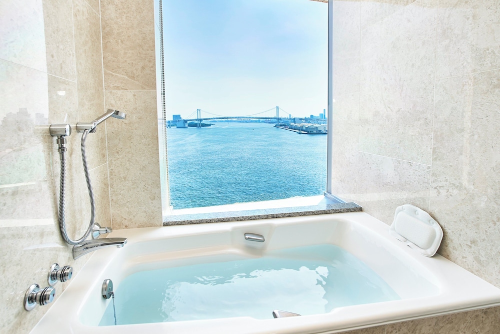 プレミアム ルーム キングベッド 1 台 ベイビュー | ホテル インターコンチネンタル 東京ベイ by IHG