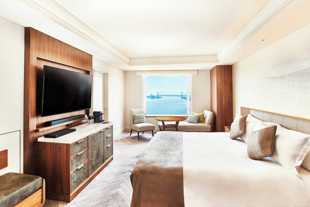 プレミアム ルーム キングベッド 1 台 ベイビュー | ホテル インターコンチネンタル 東京ベイ by IHG