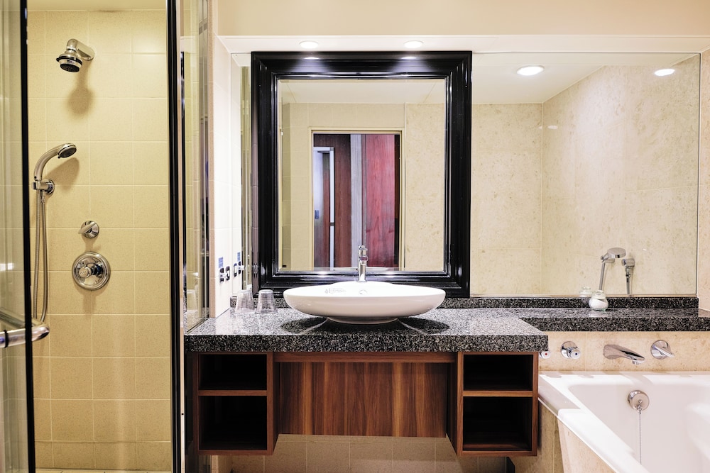 クラシック ルーム シングルベッド 2 台 クラブラウンジ利用可 ベイビュー (Japanese) バスルーム0 | ホテル インターコンチネンタル 東京ベイ by IHG