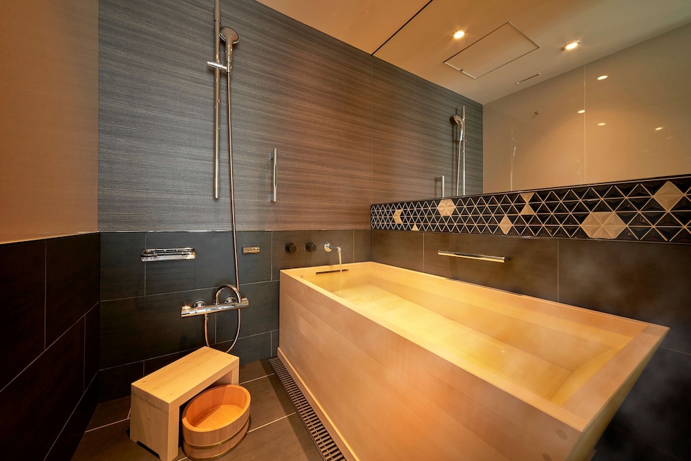 ザ・メイン 新江戸スタンダードツインルーム ヒノキ風呂付 禁煙 バスルーム0 | ホテルニューオータニ東京 ザ・メイン