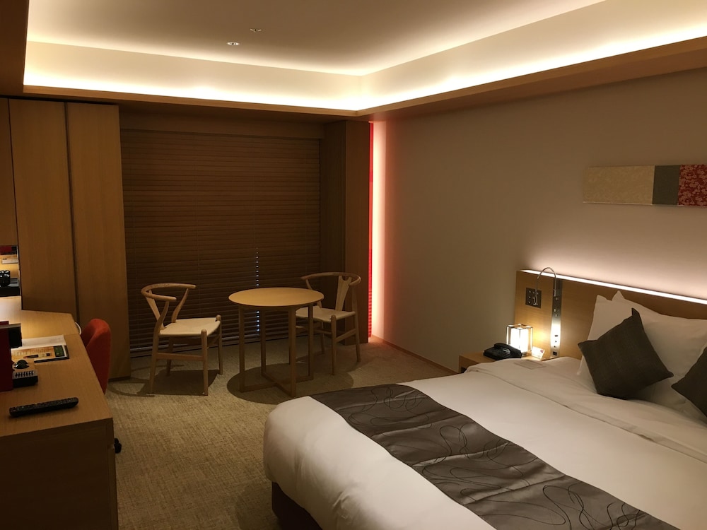 スタンダード ルーム キングベッド 1 台 (Stocked Minibar) | ANAクラウンプラザホテル京都 by IHG