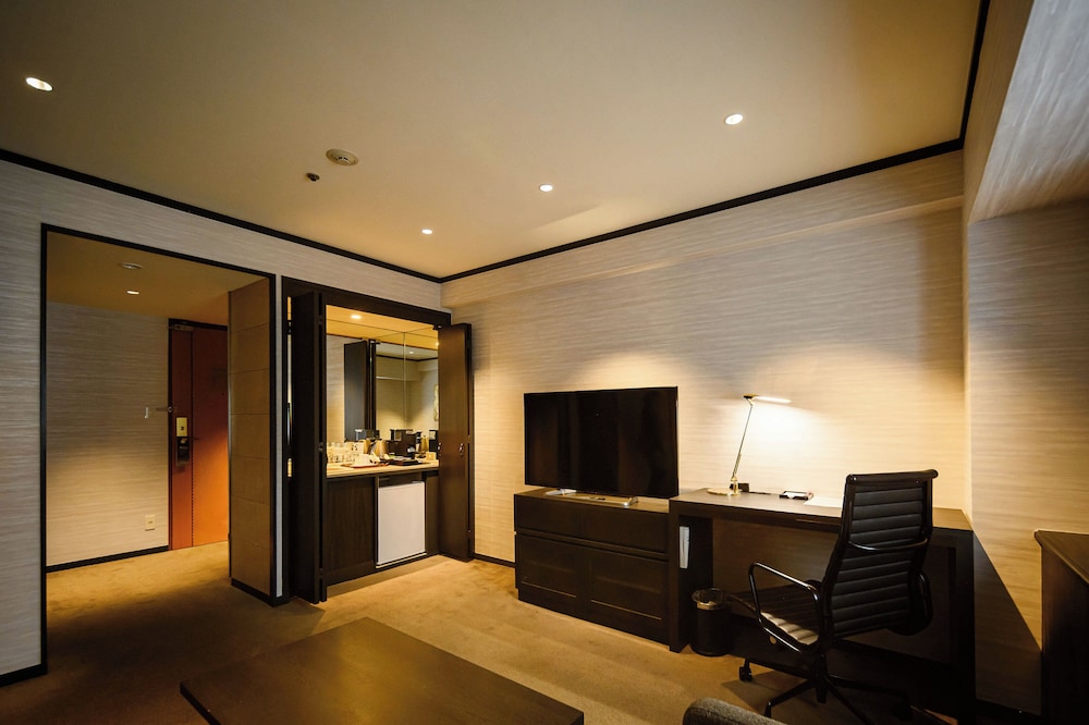 ジュニア スイート クイーンベッド 1 台 客室2 | ANAクラウンプラザホテル松山 by IHG