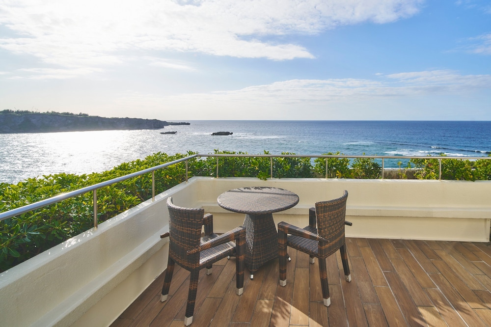 スイート クラブラウンジ利用可 (Cape Manza) 客室の設備とサービス4 | ANAインターコンチネンタル万座ビーチリゾート by IHG