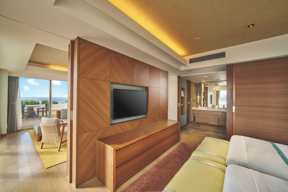 スイート クラブラウンジ利用可 (Cape Manza) 客室4 | ANAインターコンチネンタル万座ビーチリゾート by IHG