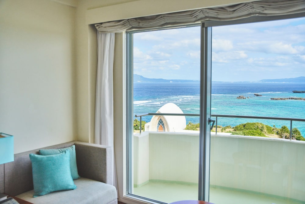 クラシック ルーム シングルベッド 2 台 オーシャンビュー 客室4 | ANAインターコンチネンタル万座ビーチリゾート by IHG