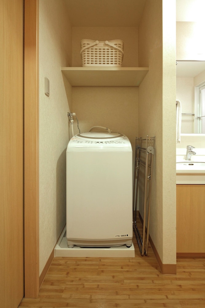 レジデンシャルスイート (ベッド幅120cm、85sqm) 禁煙 3名様以上の場合はお布団敷きをセルフサービスとさせていただきます バスルーム1 | 金沢東急ホテル