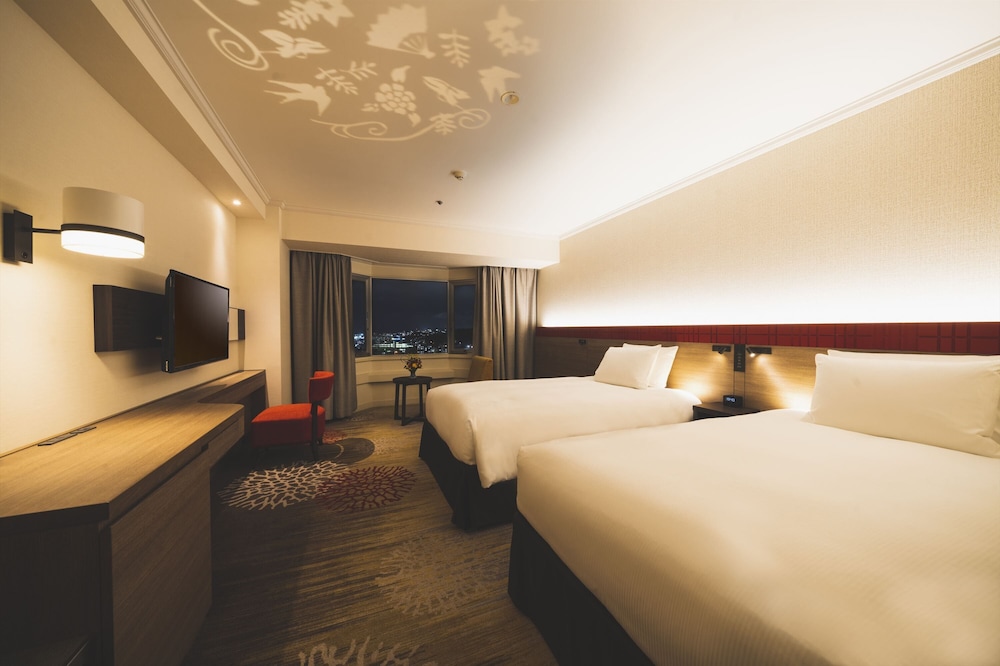 ツインルーム 客室1 | ダブルツリー by ヒルトン那覇首里城
