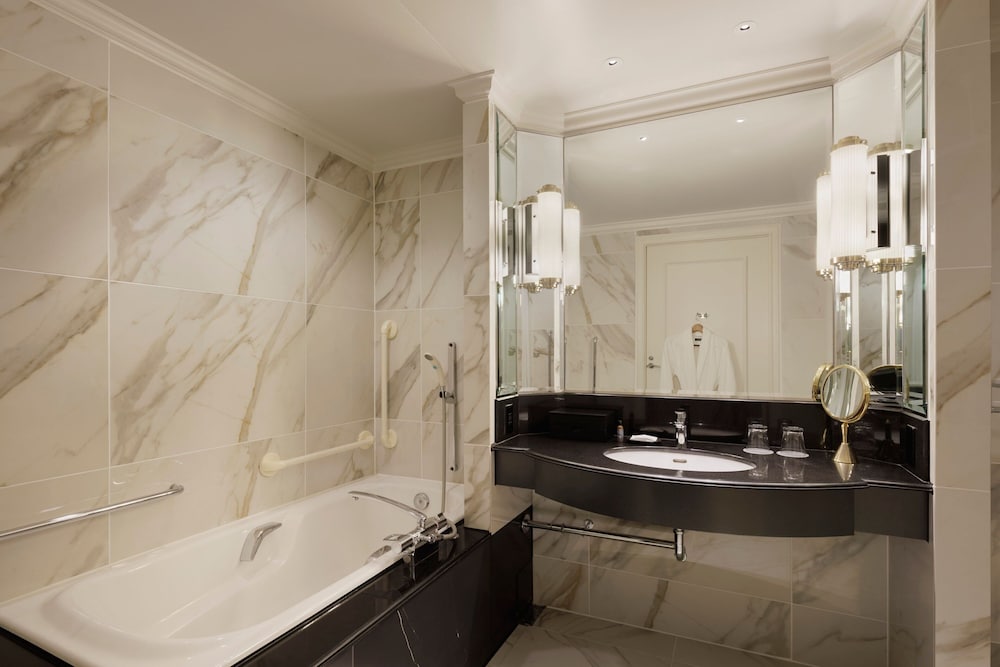 デラックス ルーム ダブルベッド 2 台 禁煙 バスルーム0 | ウェスティンホテル東京