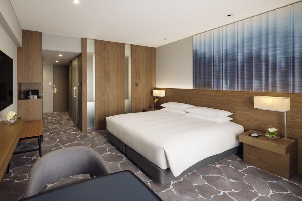 ルーム キングベッド 1 台 パークビュー 客室1 | ハイアット リージェンシー 東京