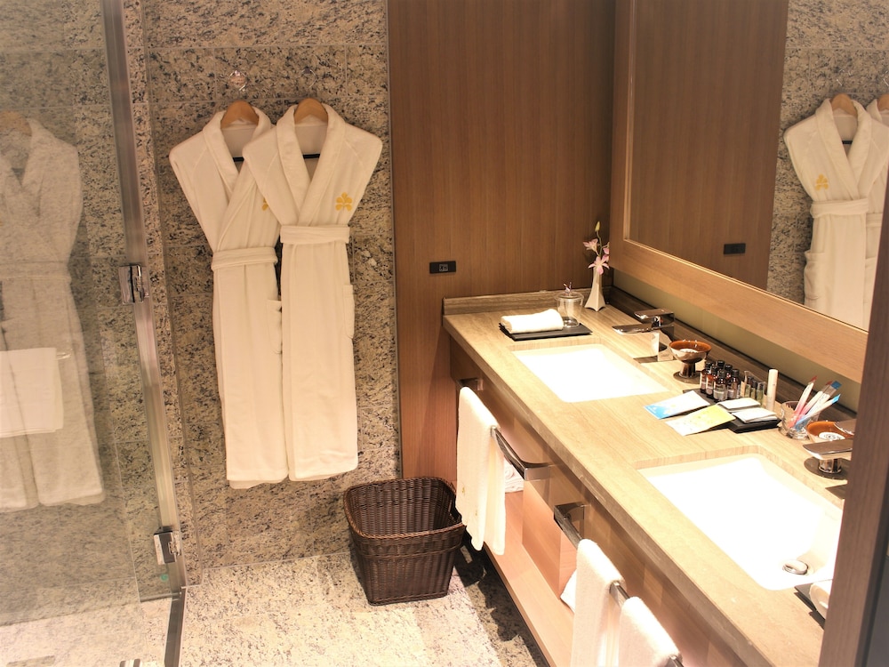 スイートガーデンビュー バスルーム0 | ホテル日航福岡