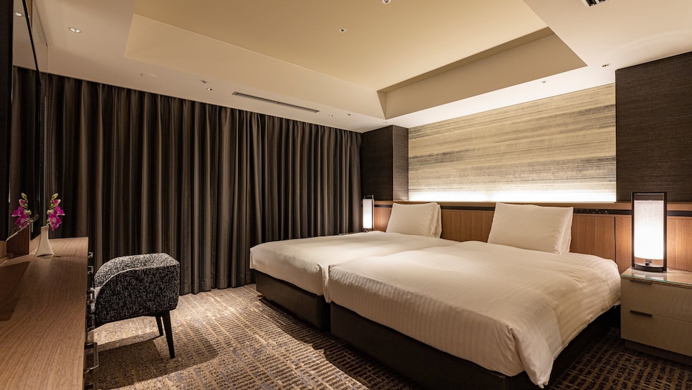 スイートスーペリア 客室1 | ホテル日航福岡