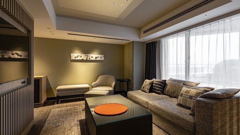 スイートラグジュアリー 客室3 | ホテル日航福岡