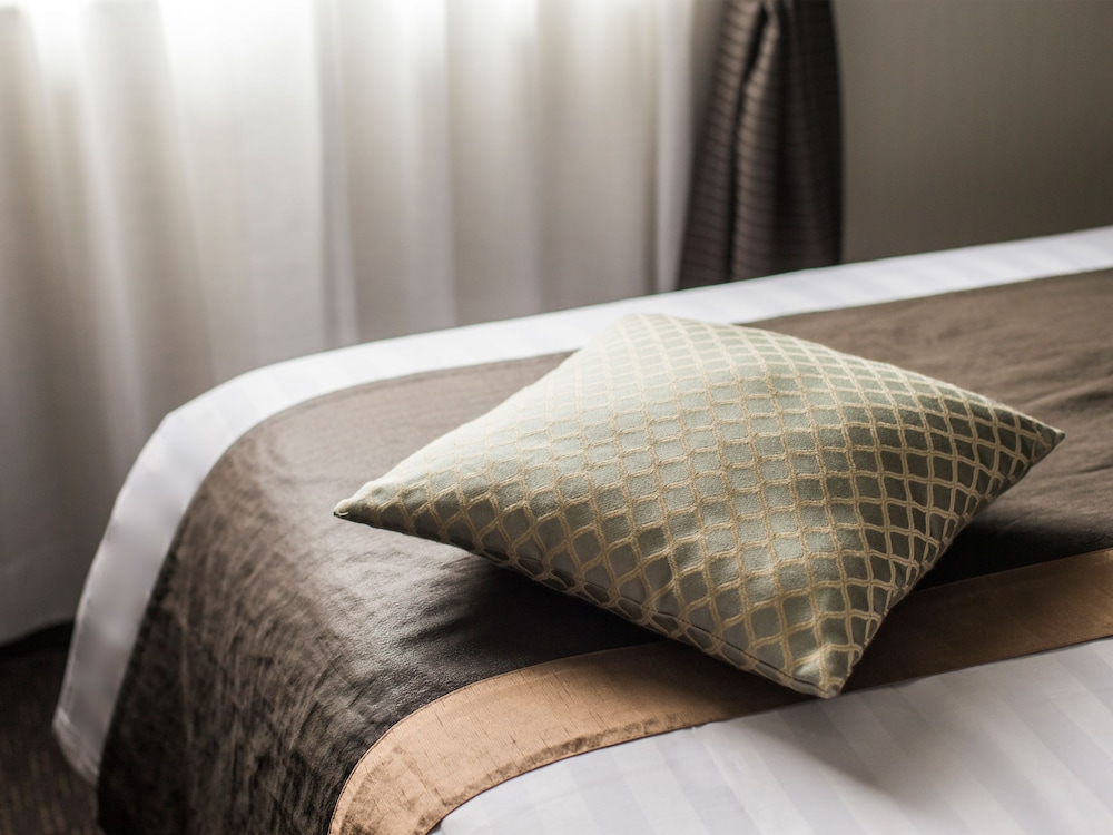 ダブル(禁煙)《ベッド幅160cm》 客室2 | 新阪急ホテルアネックス(大阪)