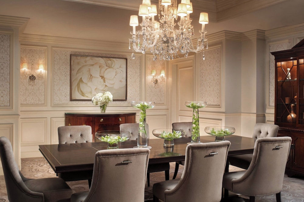 プレジデンシャル スイート ダブルベッド 1 台 | ザ・リッツ・カールトン大阪