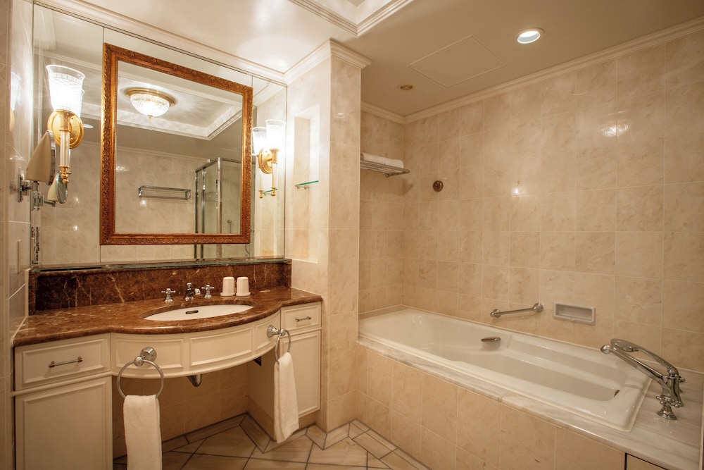 プレミアフロア デラックススイート ツイン レインボーブリッジサイド 禁煙 バスルーム0 | グランドニッコー東京 台場