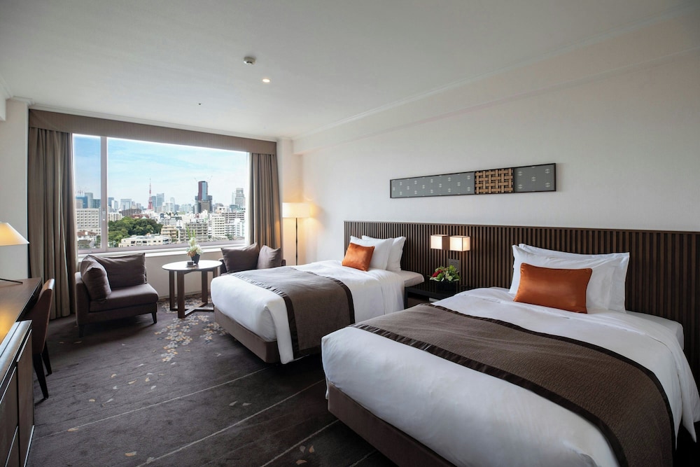 [アッパーフロア] タワーサイド デラックスツインルーム (禁煙) サウナ利用込 客室4 | ザ・プリンス さくらタワー東京、オートグラフ コレクション