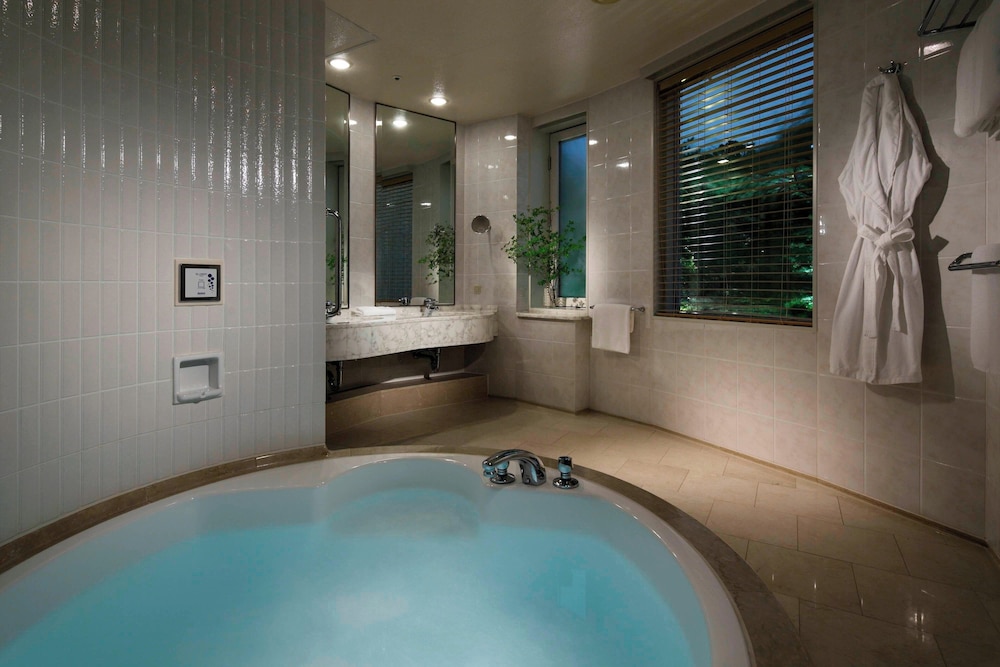 Jr.スイートツインルーム (禁煙) サウナ利用込 バスルーム1 | ザ・プリンス さくらタワー東京、オートグラフ コレクション