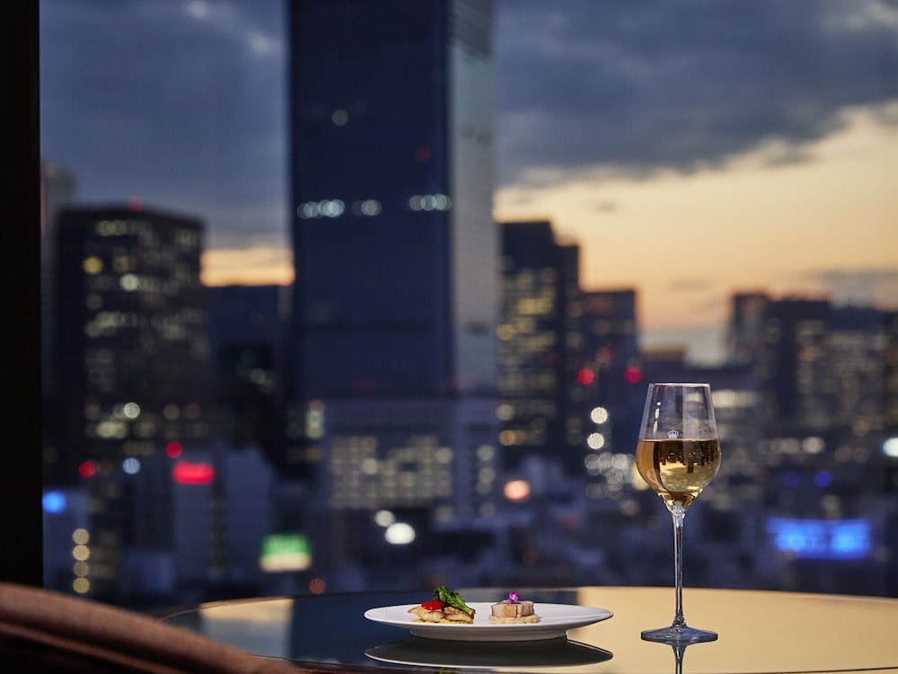 エグゼクティブフロア スタンダードツイン 禁煙 (朝食&エグゼクティブフロア特典あり) エグゼクティブ ラウンジ4 | ロイヤルパークホテル