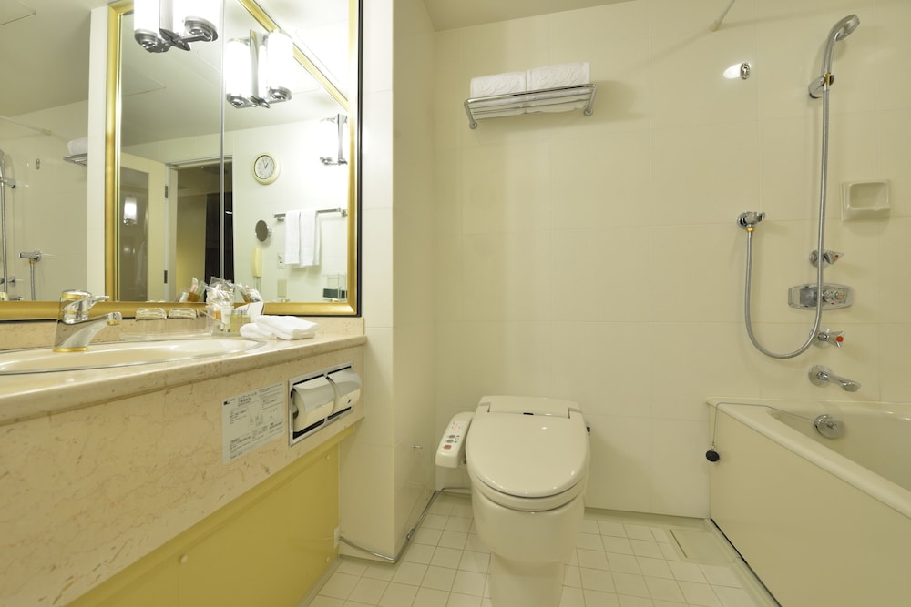 スタンダードダブル 禁煙 バスルーム0 | ロイヤルパークホテル