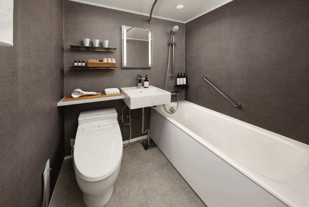 スタンダードトリプル 禁煙 客室2 | 芝パークホテル