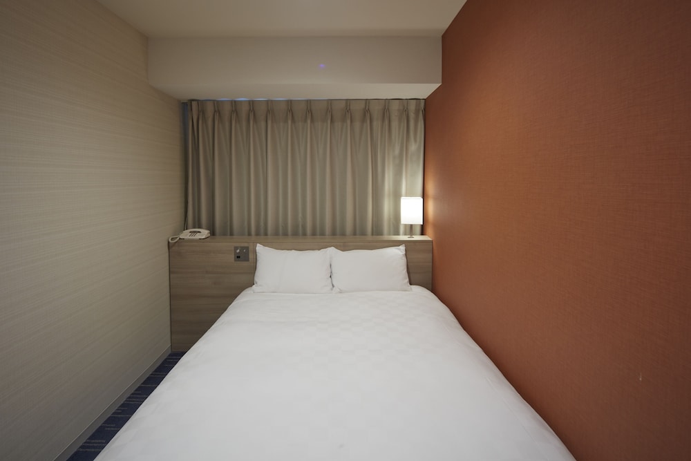 17th-24th セミダブルルーム 禁煙 客室3 | サンシャインシティプリンスホテル