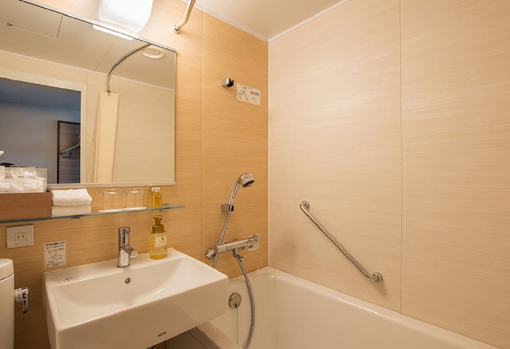 33th-37th セミダブルルーム禁煙 パノラマフロア バスルーム0 | サンシャインシティプリンスホテル