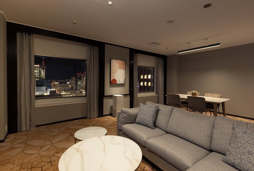 スイート シングルベッド 2 台 客室1 | ANAクラウンプラザホテル札幌 by IHG