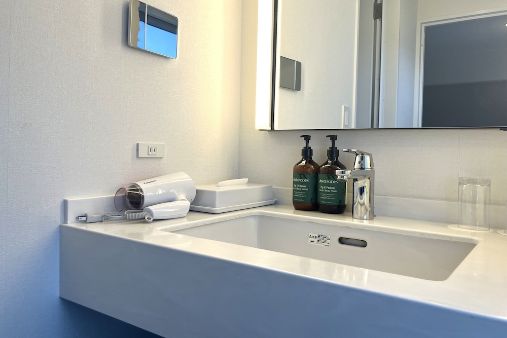 スタンダード ルーム シングルベッド 2 台 (High Floor) 客室4 | ANAクラウンプラザホテル札幌 by IHG