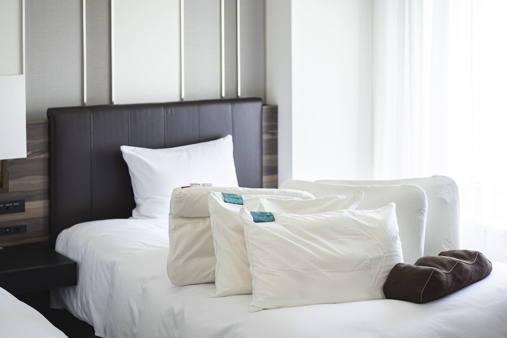 スタンダード ルーム シングルベッド 2 台 (Up to 3 Persons) 客室1 | ANAクラウンプラザホテル札幌 by IHG