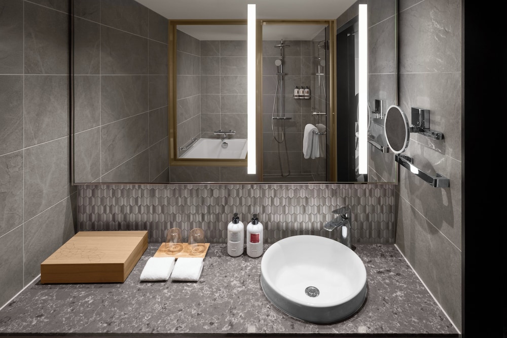 クラシック ルーム キングベッド 1 台 クラブラウンジ利用可 (Bath) バスルーム0 | ANAインターコンチネンタルホテル東京 by IHG