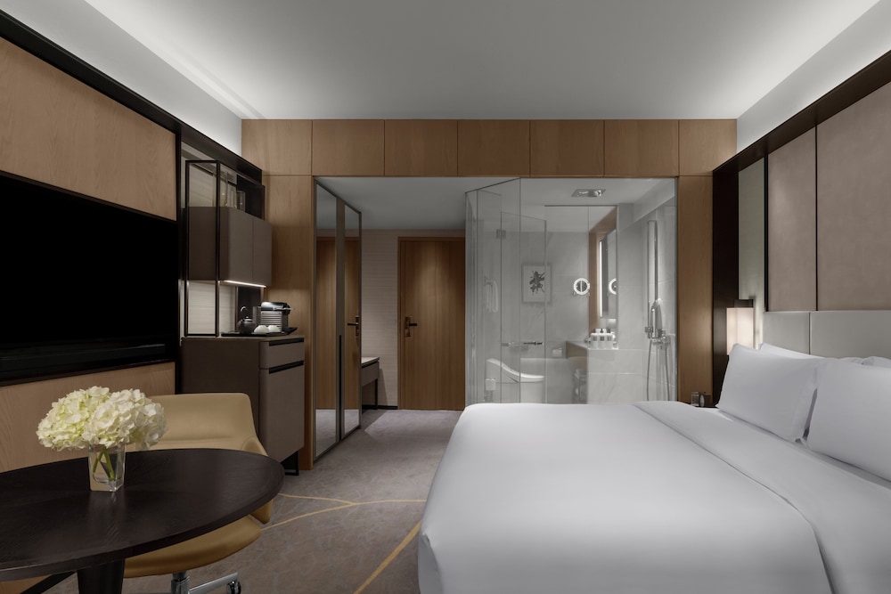 プレミアム ルーム キングベッド 1 台 クラブラウンジ利用可 客室1 | ANAインターコンチネンタルホテル東京 by IHG