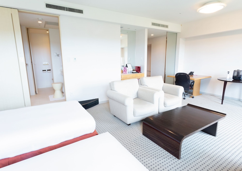 ジュニア スイート シングルベッド 2 台 (Forest View) 客室2 | ANAクラウンプラザホテル成田 by IHG