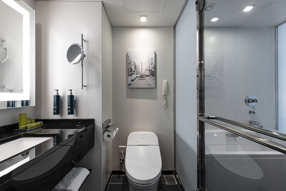 プレミアムキング バスルーム0 | ヒルトン東京