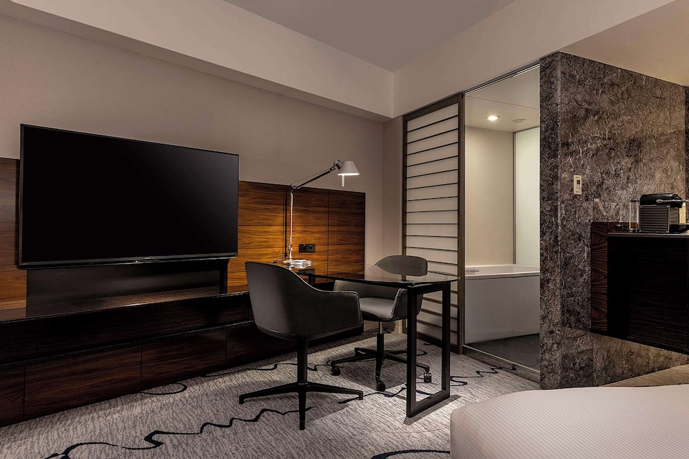 キングエグゼクティブ with ソファーベッド 客室2 | ヒルトン東京