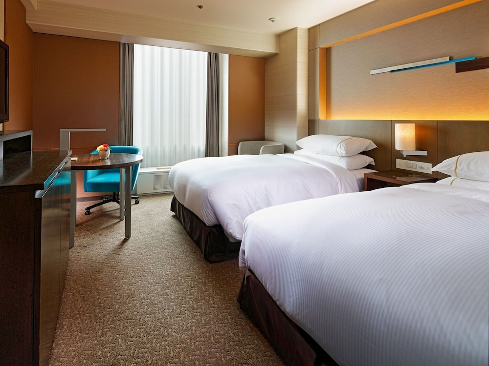 コンフォート ルーム シングルベッド 2 台 客室2 | シェラトン都ホテル大阪